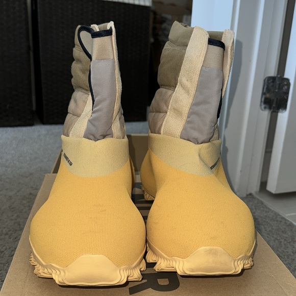 Yeezy Knit Runner Boot 'Sulfur' - Picture 7 of 16